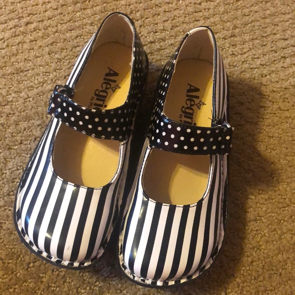 Alegria clogs